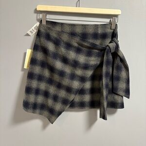 Aritzia - Wilfred Wrap-front Skirt